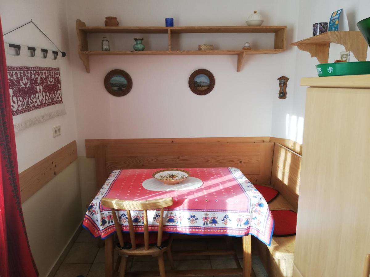 Appartement Haus Friedburg à Velden am Wörther See Extérieur photo