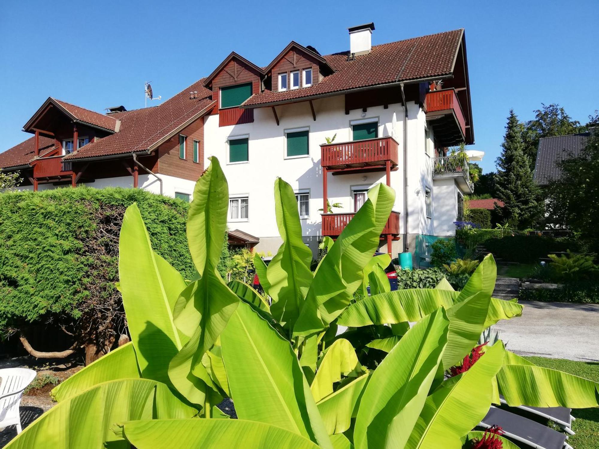 Appartement Haus Friedburg à Velden am Wörther See Extérieur photo