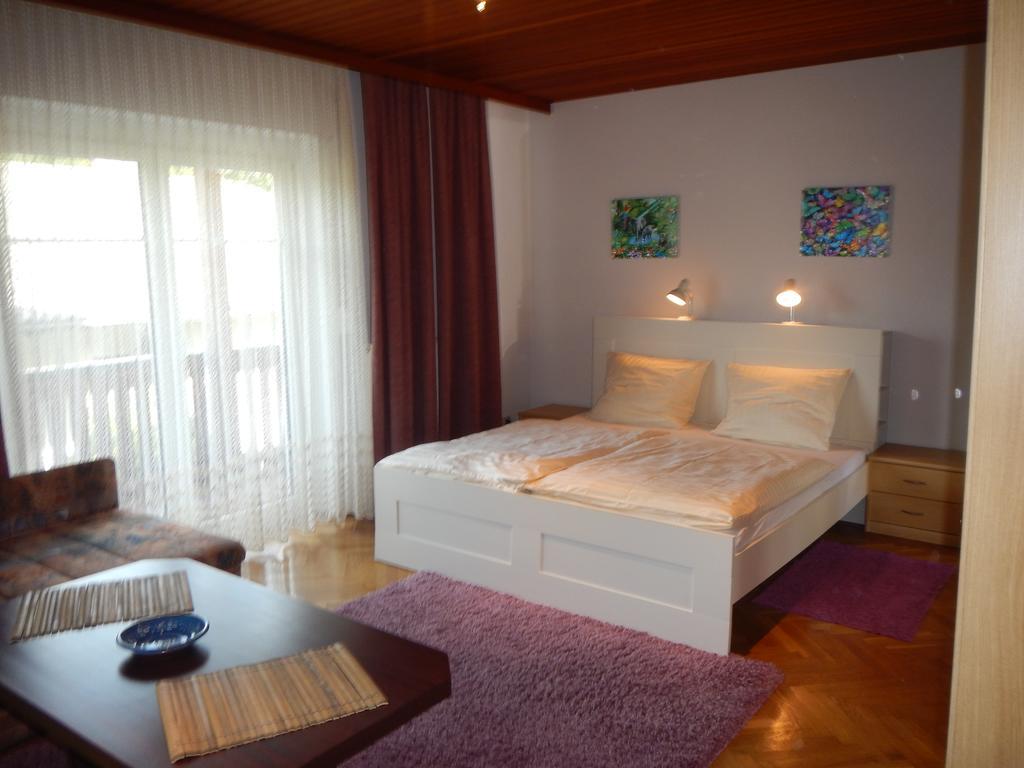 Appartement Haus Friedburg à Velden am Wörther See Chambre photo