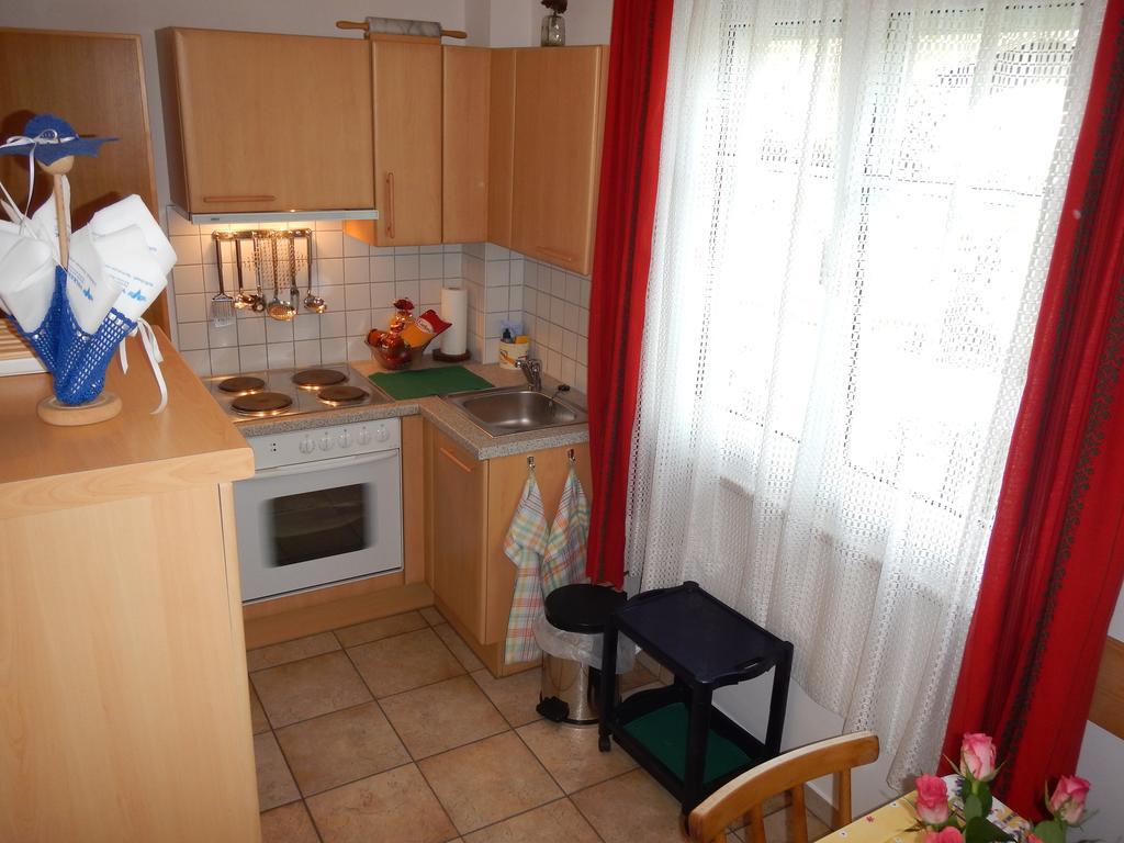 Appartement Haus Friedburg à Velden am Wörther See Chambre photo