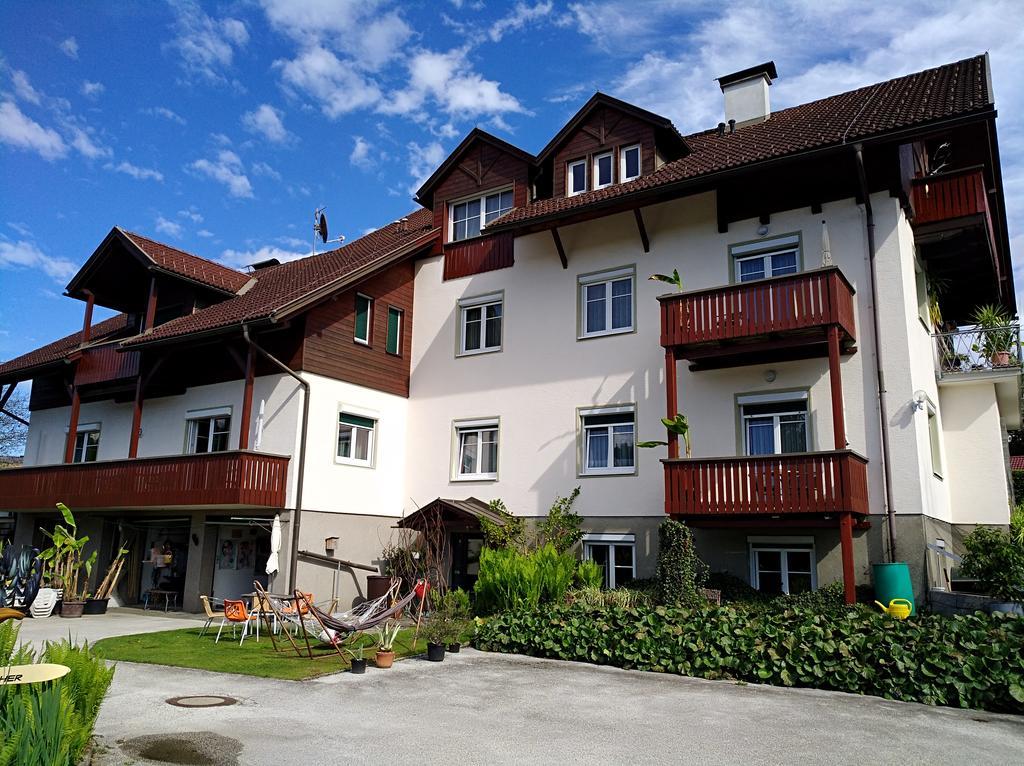 Appartement Haus Friedburg à Velden am Wörther See Extérieur photo